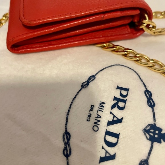 Prada wallet on chain. 100 💯 authentic - Picture 4 of 10